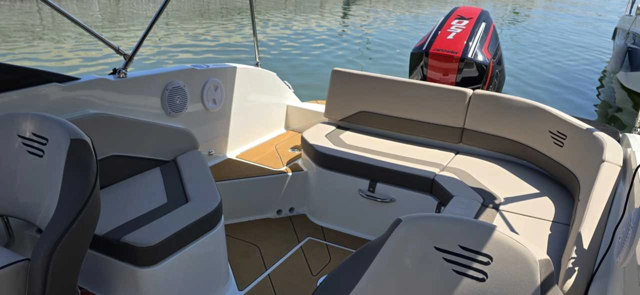 Bayliner - picture 4
